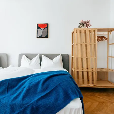 K6 Luxe Near Schlossberg Apartman